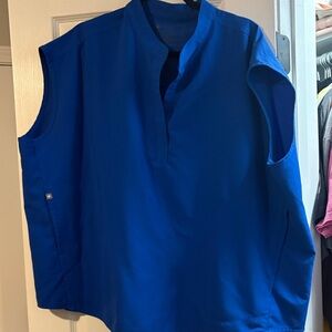 FIGS Technical Collection Scrub set  
- top 3x    Xl bottoms (jogger)